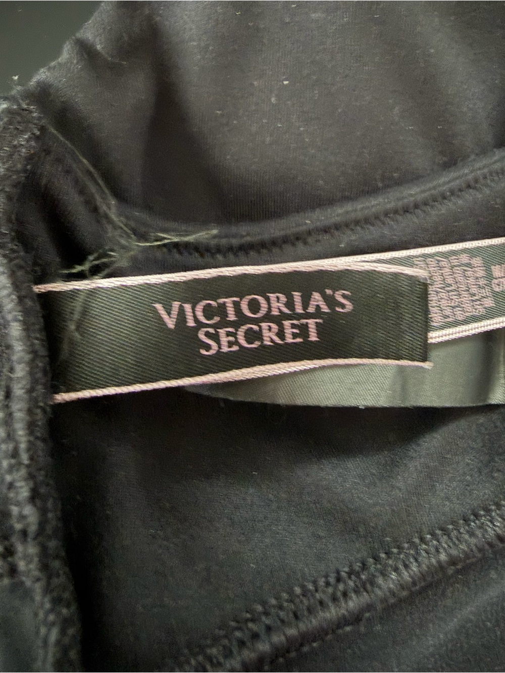 Victoria's Secret Black Twist-Front Racerback Sports Bra - Picture 4 of 8